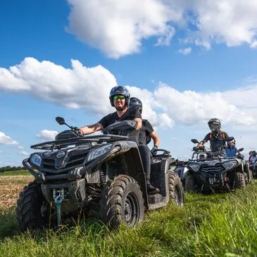 Randonnée en Quad au Mont-Saint-Adrien près de Beauvais — quad à Beauvais