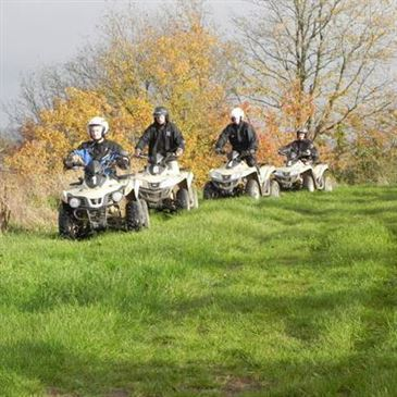 Randonnée en Quad dans les Vignes près d'Angers — quad à Angers